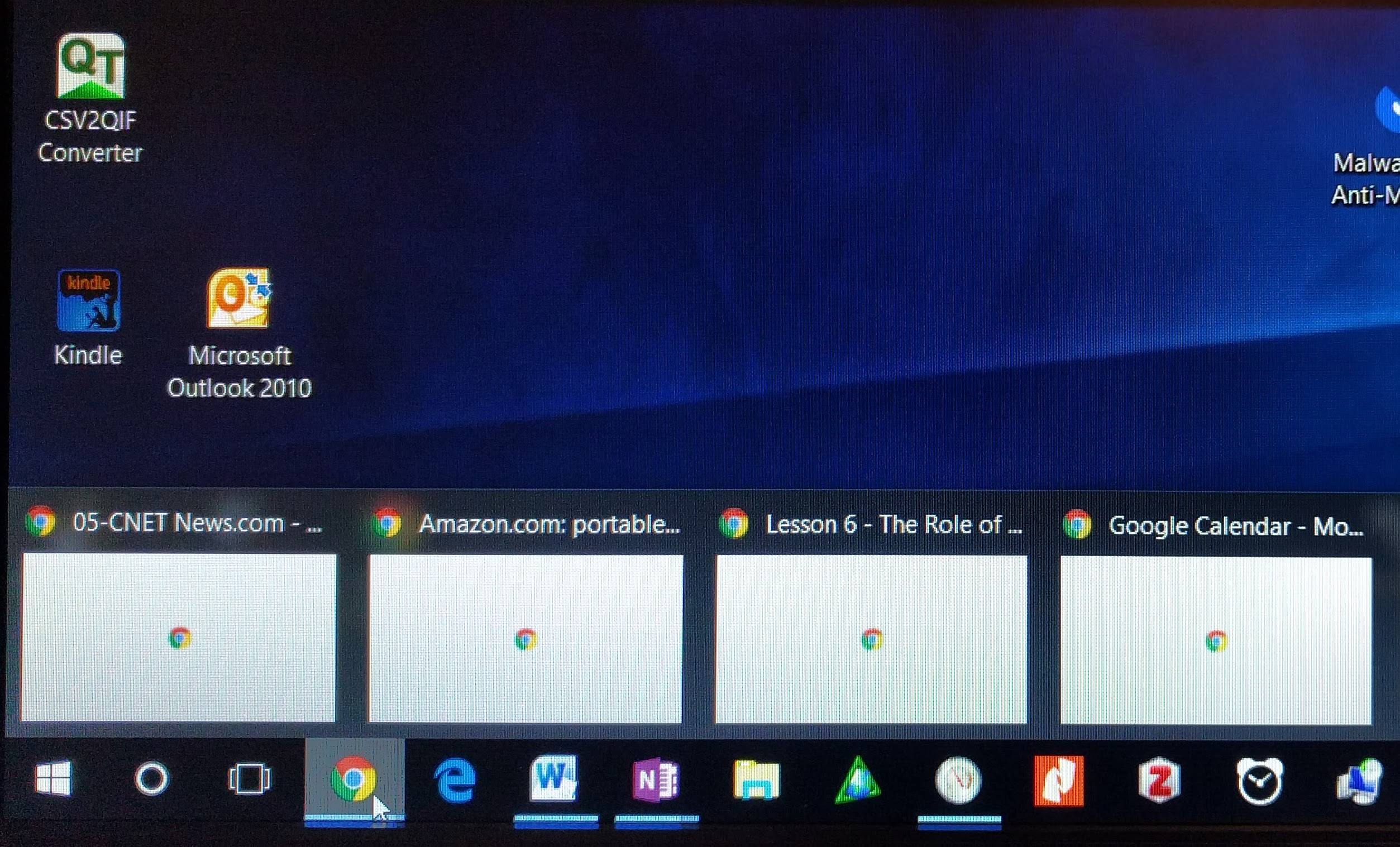 windows 10 taskbar stays on top